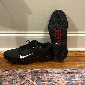 Brand New Nike Air Zoom Tiger Woods ‘20 Golf shoes. Men’s Size 10